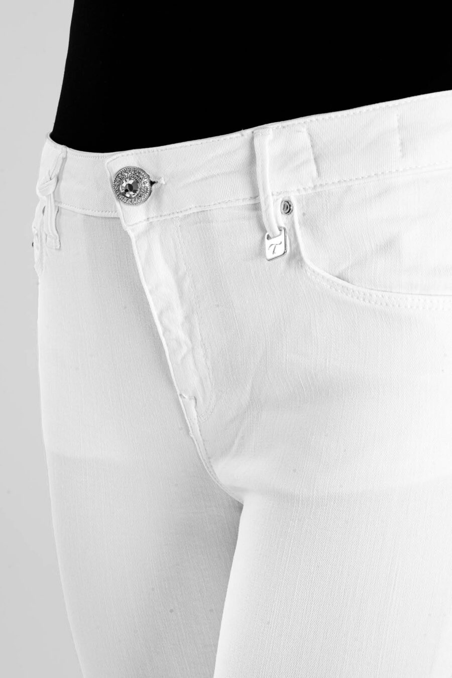 BIANCA CAPRI SKINNY STRETCH COTTON GABARDINE JEANS - Image 10