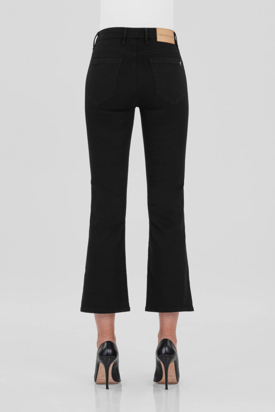 BIANCA FLARE CUT JEANS IN BLACK STRETCH DENIM - Image 6