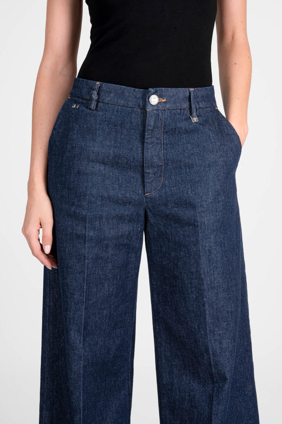 AMELIA WIDE LEG PANTS IN DARK BLUE DENIM - Image 4