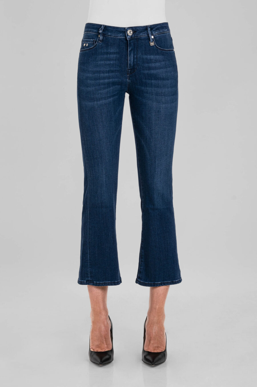 BIANCA FLARE CUT JEANS IN MEDIUM BLUE STRETCH DENIM - Image 6