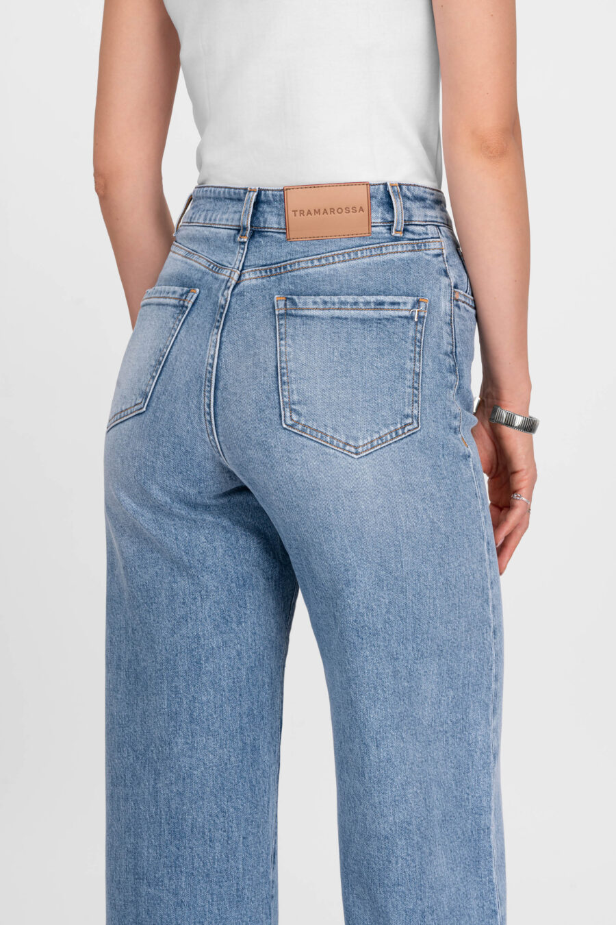 VIOLA WIDE LEG JEANS IN LIGHT BLUE DENIM - Image 4