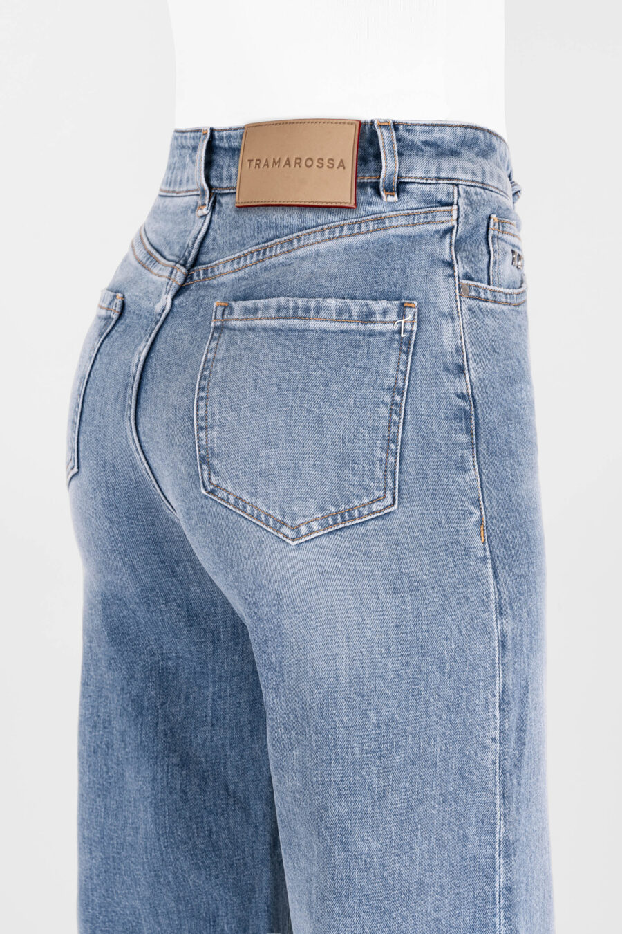 VIOLA WIDE LEG JEANS IN LIGHT BLUE DENIM - Image 9