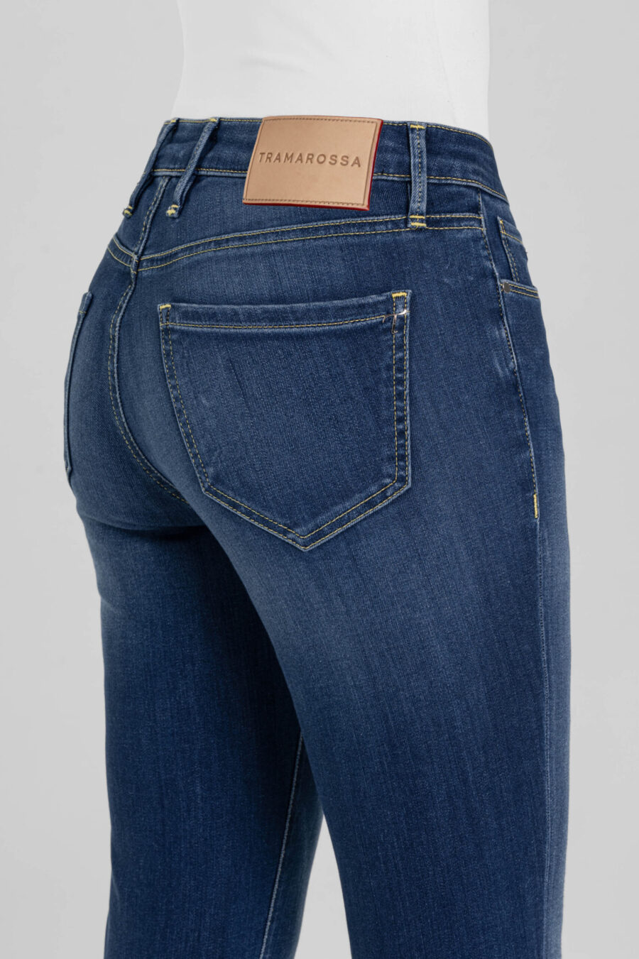 JEANS BIANCA CAPRI SKINNY IN DENIM STRETCH BLU MEDIO - immagine 7