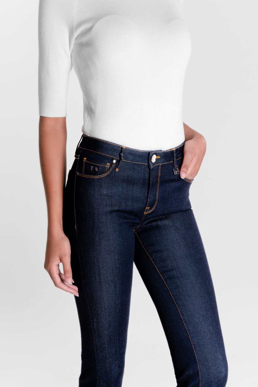 JEANS BIANCA FLARE CUT FLARE IN DENIM STRETCH BLU SCURO - immagine 4