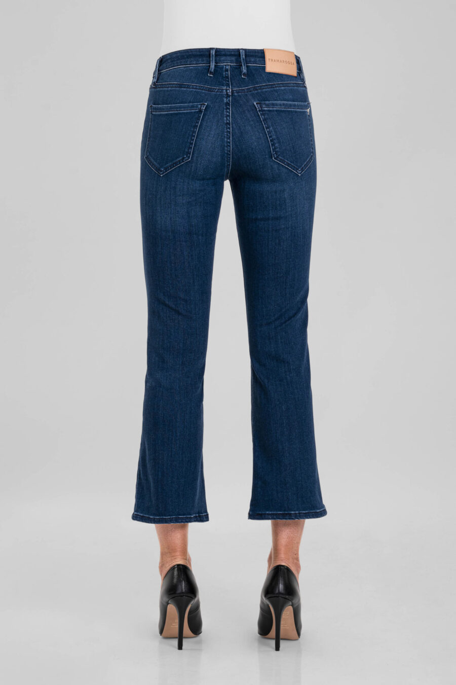 BIANCA FLARE CUT JEANS IN MEDIUM BLUE STRETCH DENIM - Image 5