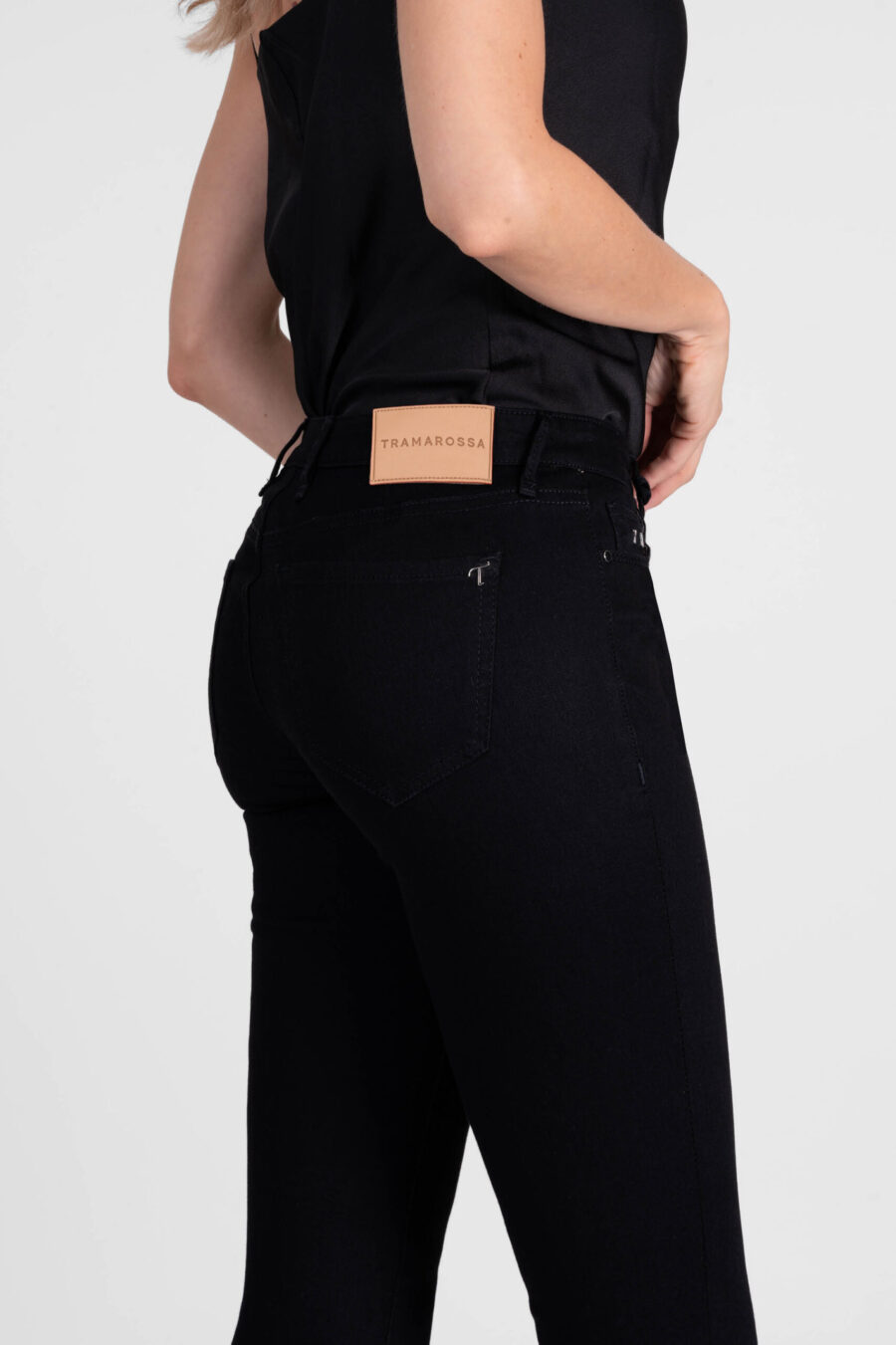 PANTALONE BIANCA SLIM SKINNY IN DENIM STRETCH NERO - immagine 4