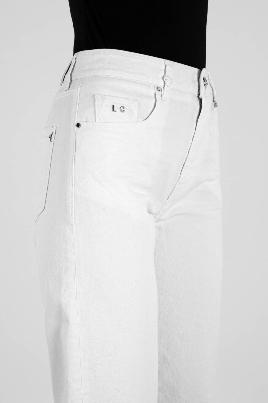 MONICA MUM PANTS IN WHITE COTTON BULL - Image 9