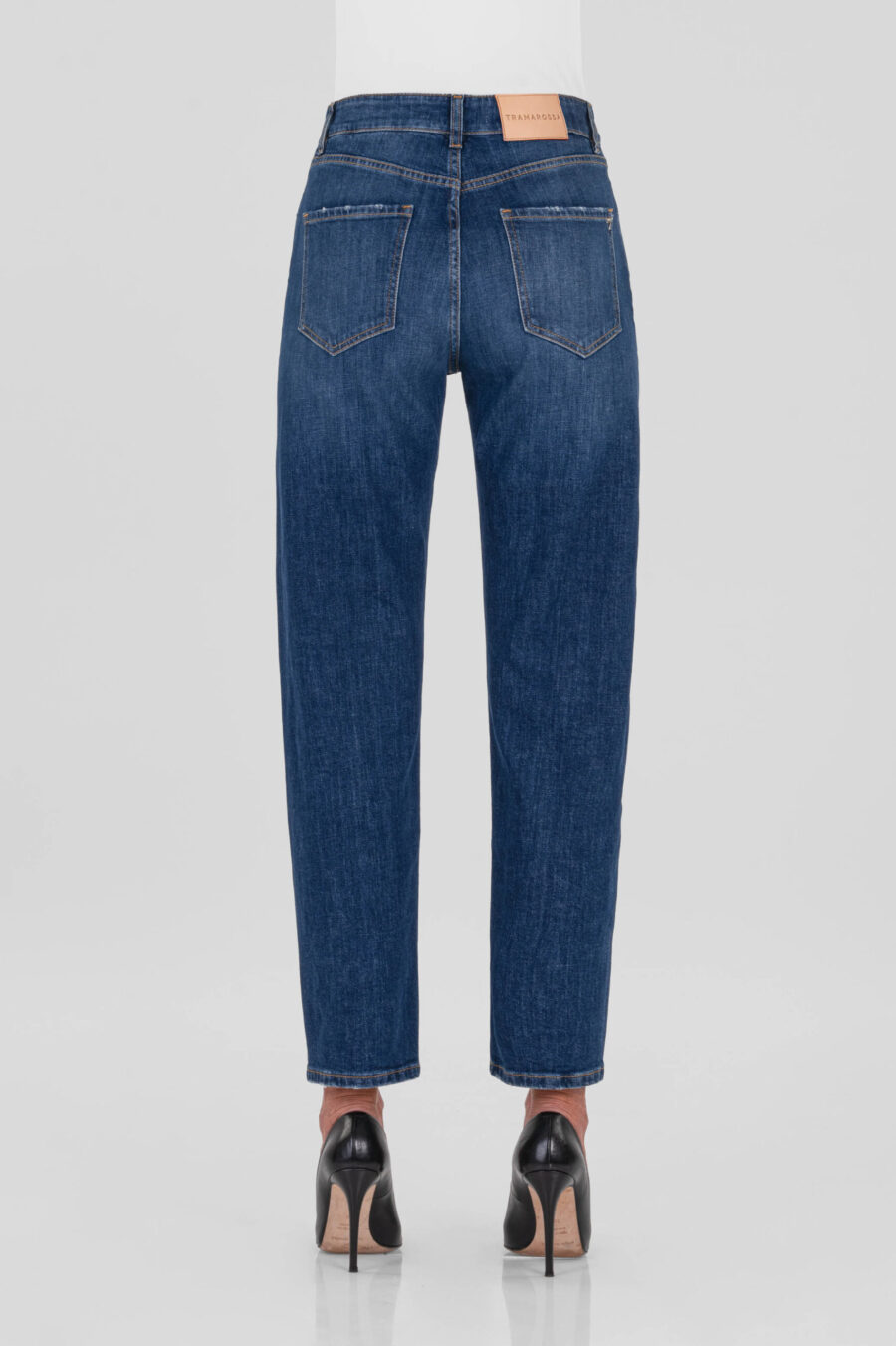 MONICA MUM JEANS IN MEDIUM BLUE DENIM - Image 6