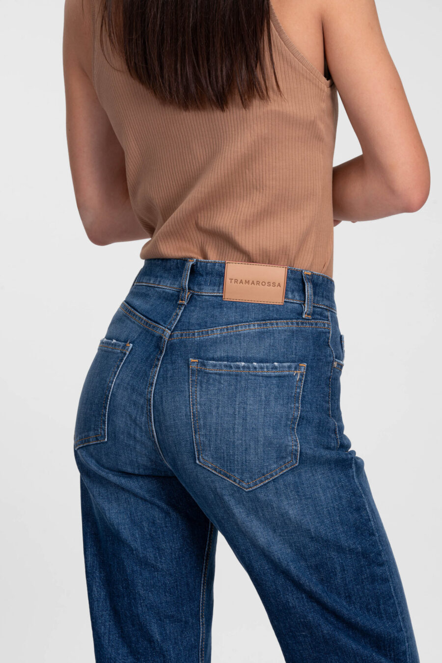 MONICA MUM JEANS IN MEDIUM BLUE DENIM - Image 4